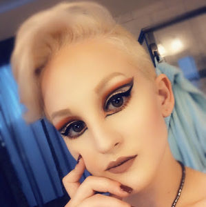 Meet your Posher, Amethyst